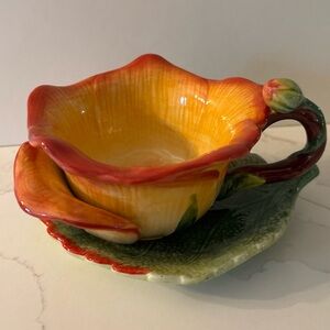 Corner Ruby Botanical Collection Tulip Teacup and Saucer Set